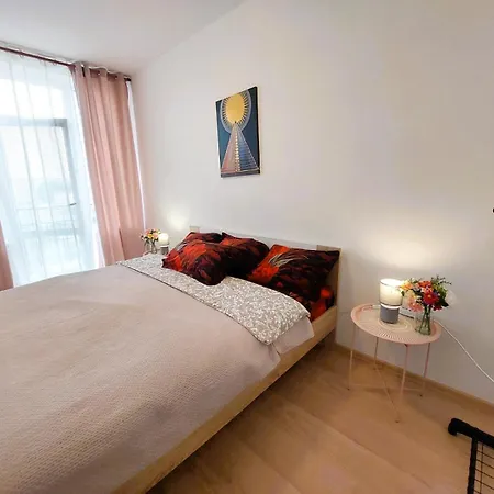 Utulny Byt U Nadrazi Wi-fi Zdarma * Hradec Králové