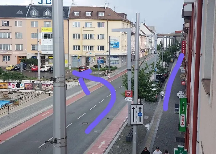 Utulny Byt U Nadrazi Wi-fi Zdarma * Hradec Králové