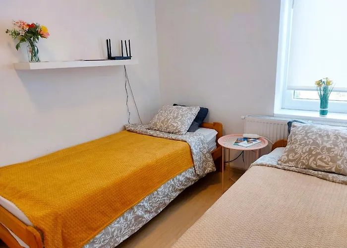 Utulny Byt U Nadrazi Wi-fi Zdarma Hradec Králové